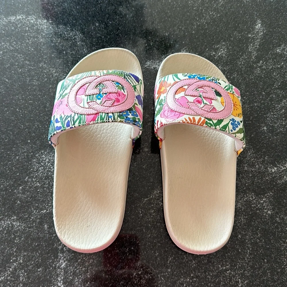 Gucci Slides - Picture 4 of 5